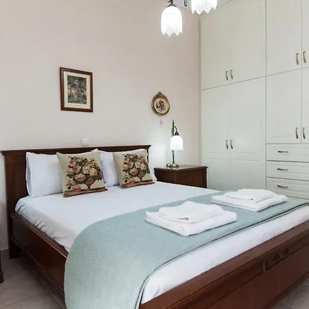 Sophisticated 2-Bedroom Retreat In Petroupoli Athènes Extérieur photo