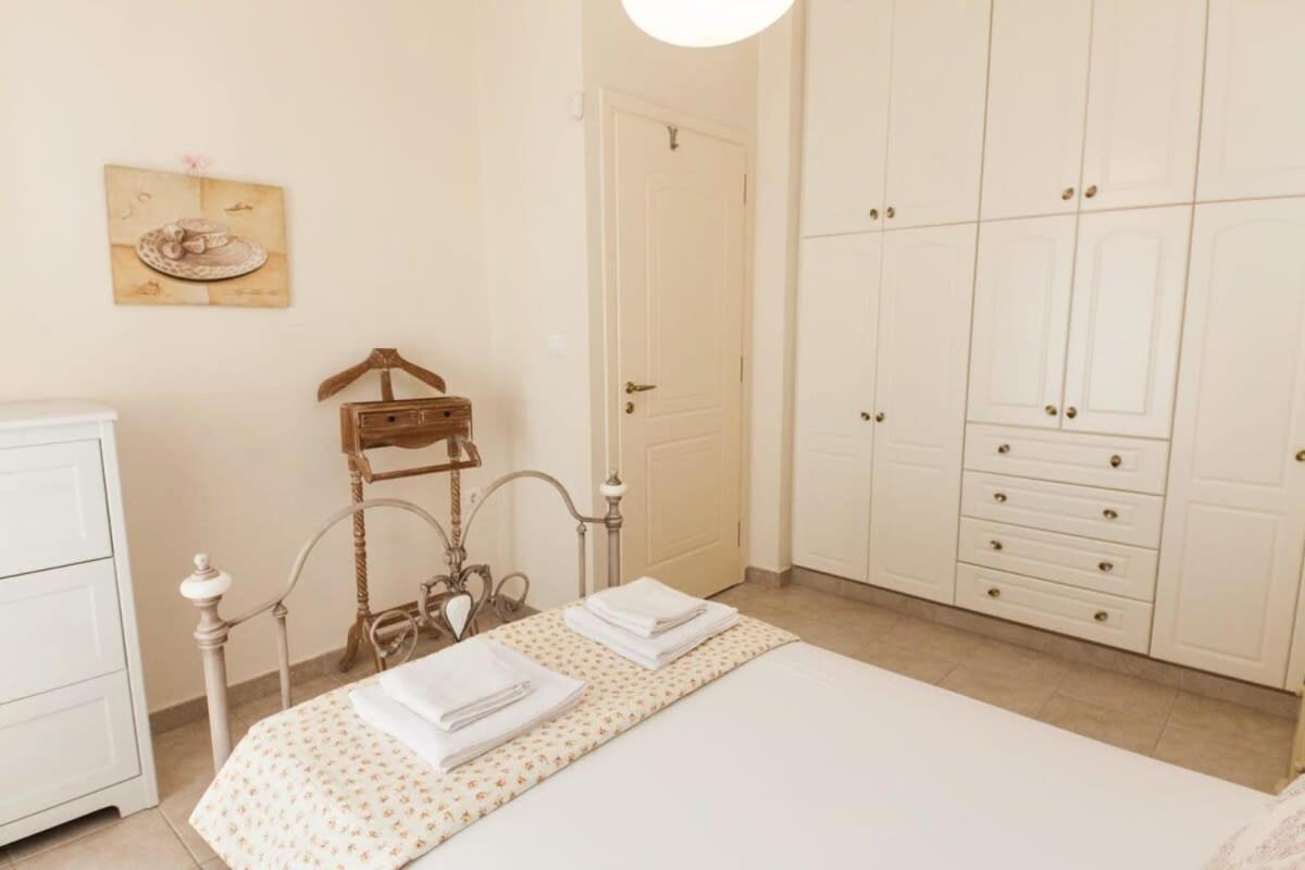 Appartement Sophisticated 2-bedroom Retreat In Petroupoli Athènes