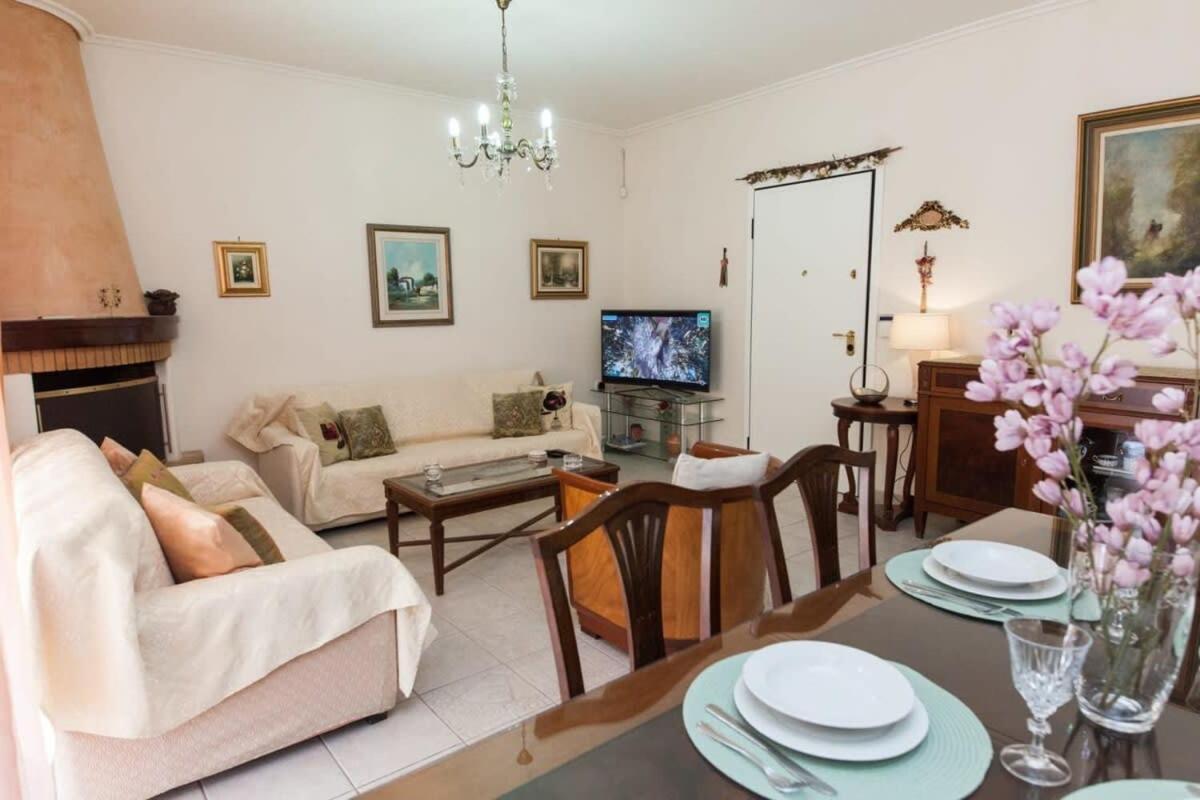 Appartement Sophisticated 2-bedroom Retreat In Petroupoli