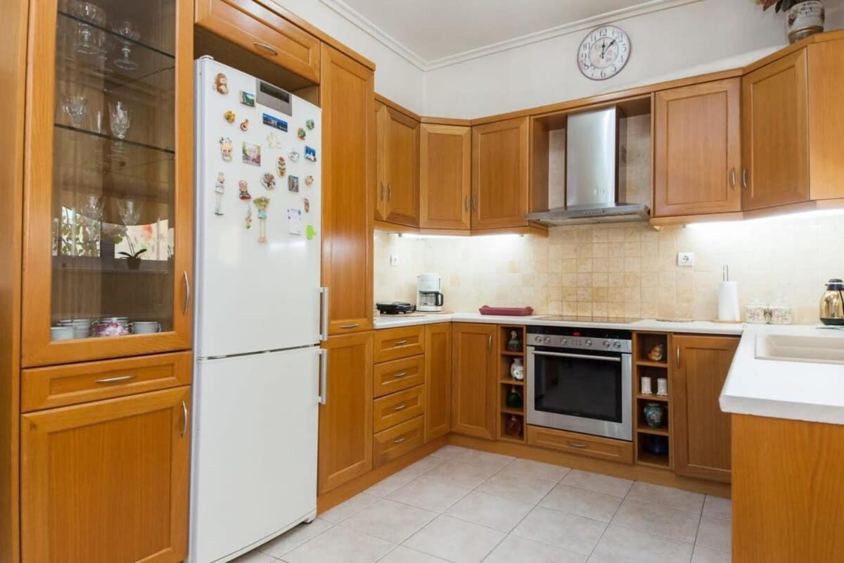 Sophisticated 2-bedroom Retreat In Petroupoli Appartement Athènes